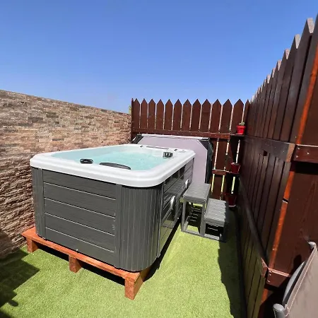 Apartment Estudio Agradable, Con Jacuzzi, Terraza Y Barbacoa, Totalmente Independiente