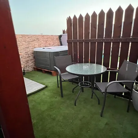 Estudio Agradable, Con Jacuzzi, Terraza Y Barbacoa, Totalmente Independiente *